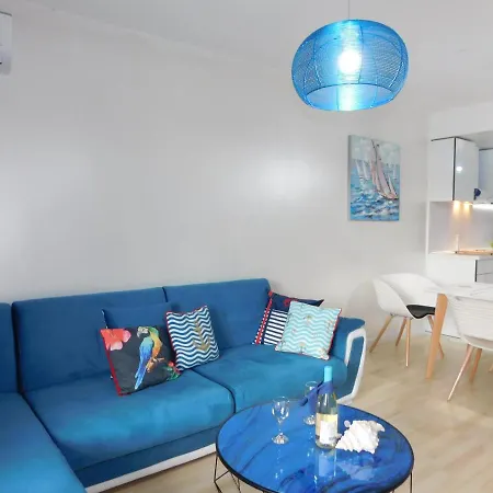 Azzurro Sarafovo Lägenhet