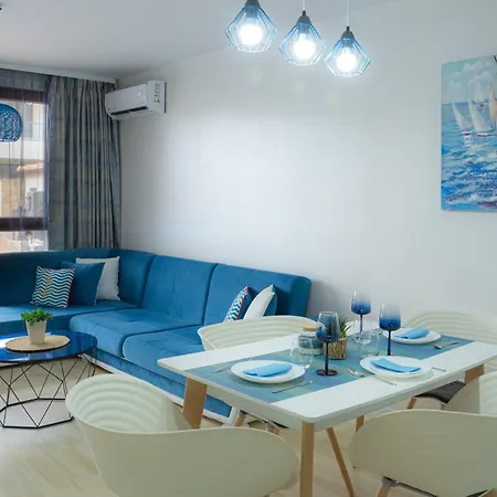 Azzurro Apartment